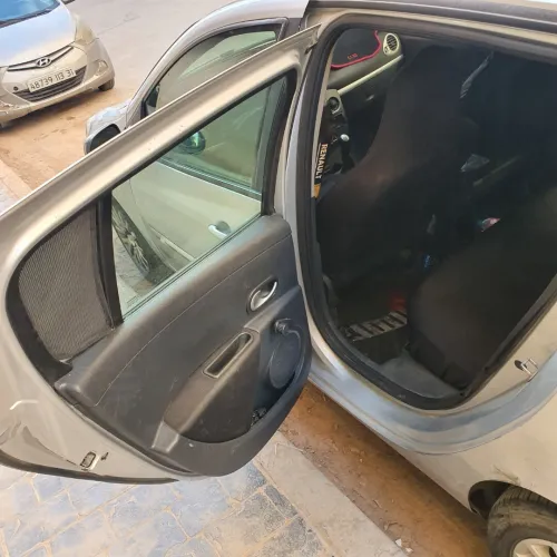 Renault Clio 3 2012 Night and Day