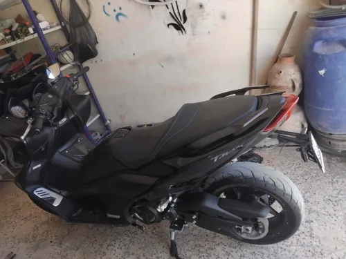 Yamaha Tmax 2023