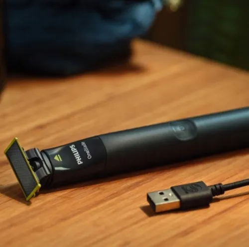 Rasoir Philips OneBlade QP1424/65 - Coffret cadeau avec étui de voyage