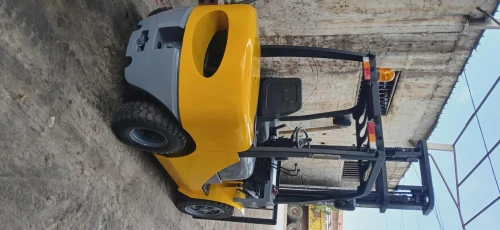 Chery Clarck- chariot élévateur 2013
