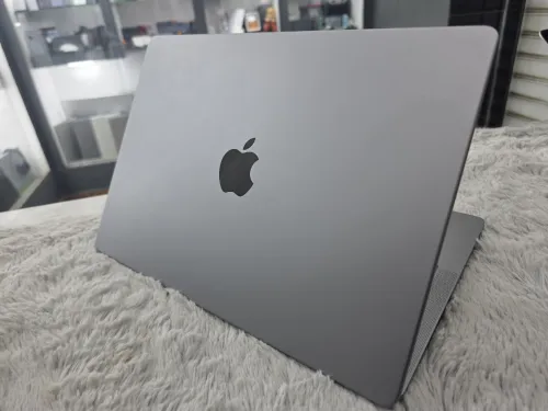 Macbook Pro M1 Pro 16GB 512GB 2021 14" état batterie 99%