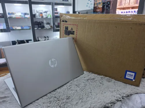 HP Laptop 15" Écran Tactile i5 12th 8GB 512GB Neuf