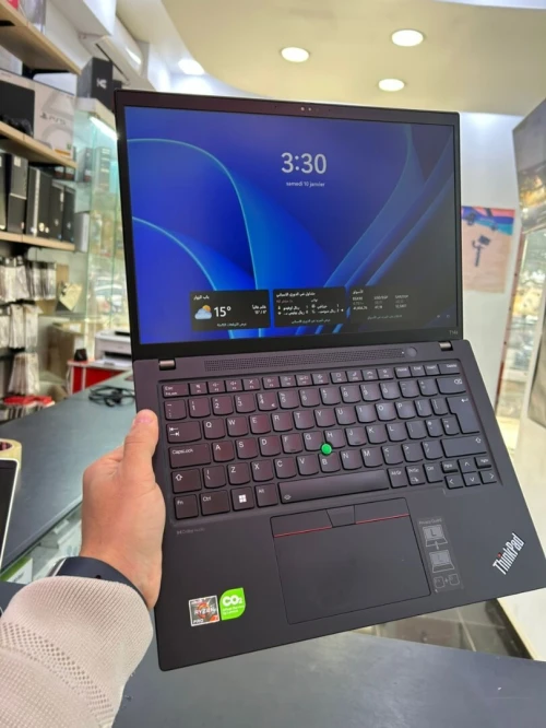 LENOVO THINKPAD T14s Gen4 AMD Ryzen 7 Pro 7840U RAM 32GB DDR5 512GB ECRAN 14" FHD+ Tactile