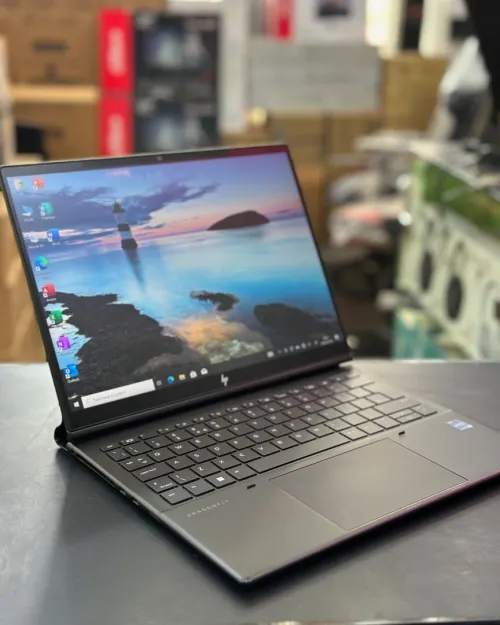 HP DRAGONFLY FOLIO G3 2-IN-1 Intel Core i7-1265U 12 Mo à 4,80 GHz 16GB 512GB SSD 13.5" FULL HD+ 