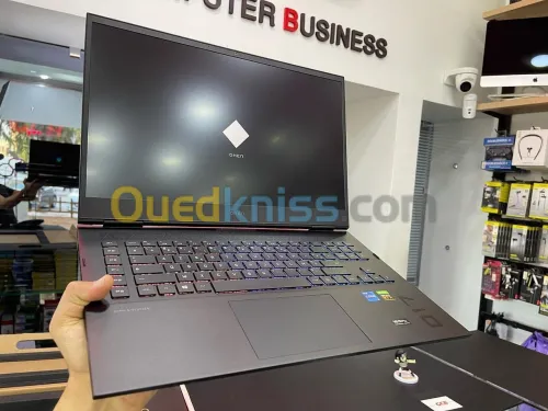 HP OMEN 17 ck0014nf Intel Core i7-11800H 24 Mo cache, 4,60 GHz 16GB 1TB SSDRTX3080 16GB 17.3" 165Hz