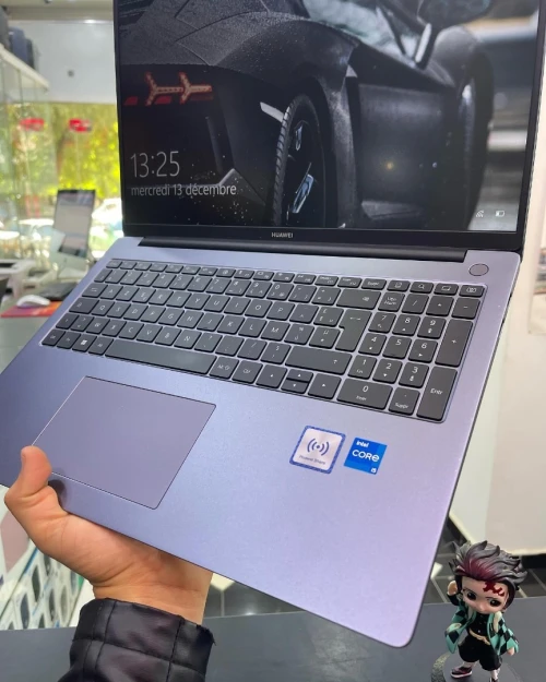 HUAWEI MATEBOOK D16  RLEF-X Intel Core i5-12450H cache 12 Mo,  16GB  512GB SSD  16 FULL HD IPS  