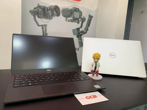 DELL XPS 13 7390 Intel Core i7-10510U 8 Mo de cache, 4,90 GHz 16GB 512GB SSD 13" 4K UHD TACTILE