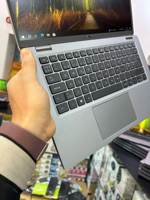 DELL LATITUDE 5420 Processeur Intel Corei5-1135G7 8 Mo de cache, jusqu'à 4,20 GHz RAM 8GB DISQUE 256GB SSD 14 FULL HD Graphiques Intel Iris Xe