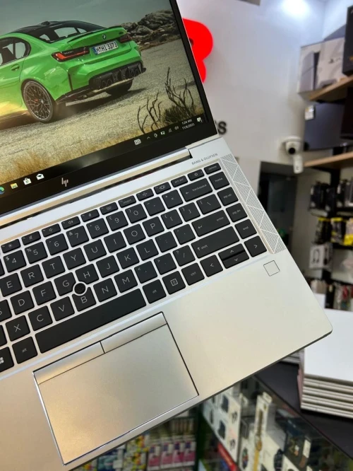 HP ELITEBOOK 845 G8  Ryzen 7 PRO 5850U Graphiques AMD Radeon RAM16GB 256GB SSD ECRAN 14" FHD Tactile