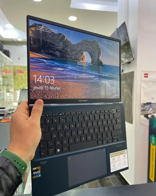 ASUS Zenbook UX3402Z Intel Core i5-1240P 18 Mo , à 4,40 GHz RAM 16GB 512GB SSD 13.3 2K WQXGA OLED