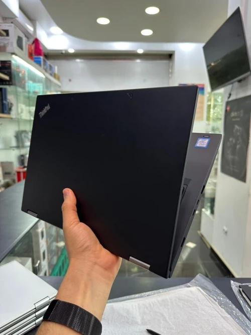 LENOVO THINKPAD X380 YOGA  i5-8350URAM 8GB DISQUE 256GB SSD ECRAN 13" FULL HD Tactile Graphiques UHD