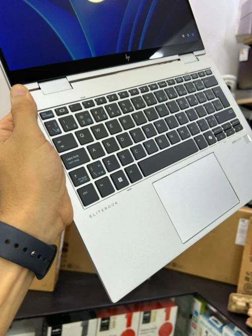 HP ELITEBOOK X360 830 G11 2-IN-1 Intel Core Ultra 7 165U RAM 32GB DDR5 512GB ECRAN 13" FHD+ TACTILE