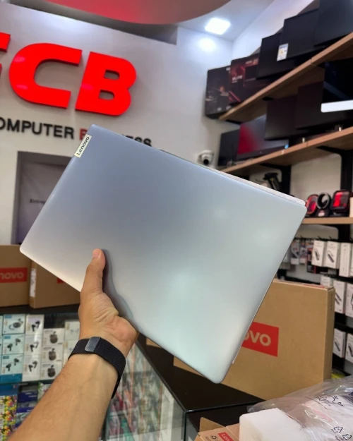 LENOVO IDEAPAD SLIM 3i Intel Core i3-1315U  10 Mo de cache jusqu à 4,50 GHz 8GB 256GB SSD 15.6 FHD