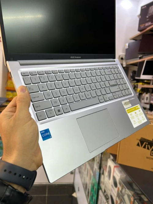 ASUS VIVOBOOK F1504VA Corei3-1315U jusqu'à 4,50 GHz,RAM 8GB 512GB SSD 15.6" FHD Graphiques UHD Intel