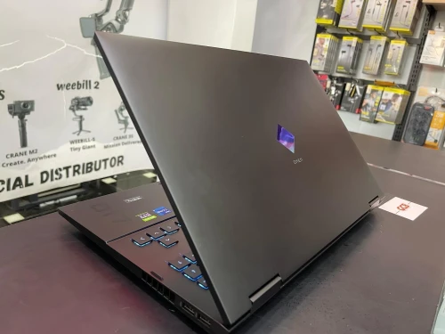 HP OMEN 17 ck0014nf Intel Core i7-11800H 24 Mo cache, 4,60 GHz 16GB 1TB SSDRTX3080 16GB 17.3" 165Hz