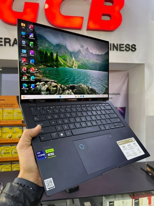 ASUS ZENBOOK Pro 14 OLED i9-13900H RAM 32GB 2TB SSD ECRAN OLED 14,5 2,8K 120 Hz NVIDIA RTX 4060