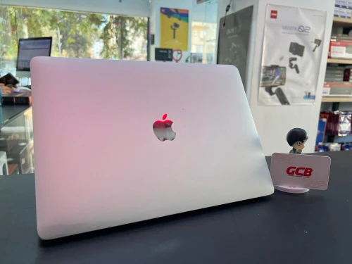 MACBOOK PRO Touchbar 13" 2017 Intel Core i5-7267U 4 Mo de cache, jusqu'à 3,50 GHz  8GB  256GB SSD