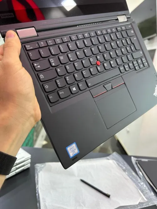 LENOVO THINKPAD X380 YOGA  i5-8350URAM 8GB DISQUE 256GB SSD ECRAN 13" FULL HD Tactile Graphiques UHD