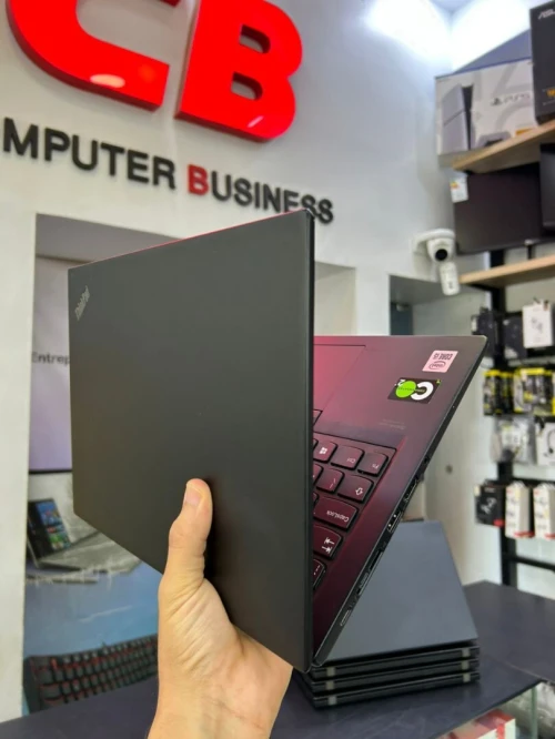 LENOVO THINKPAD X13 Intel Core i5-10210 RAM 16GB 256GB SSD 13" FHD Graphiques UHD Intel