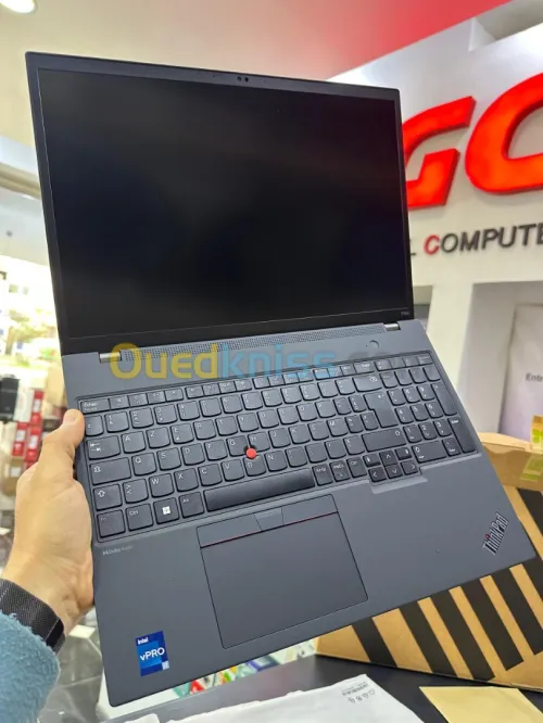 LENOVO THINKPAD P16s Gen2 Intel Core i7-1370P 24 Mo de cache, à 5,20 GHz 32GB 1TB SSD 16 WUXGA 