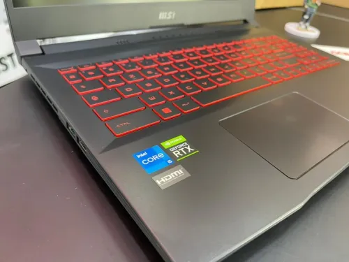 MSI Intel® Core™ i5-12500H cache 18 Mo, jusqu'à 4,50 GHz 8GB 512GB SSD NVIDIA RTX 3050 15.6" 144Hz 