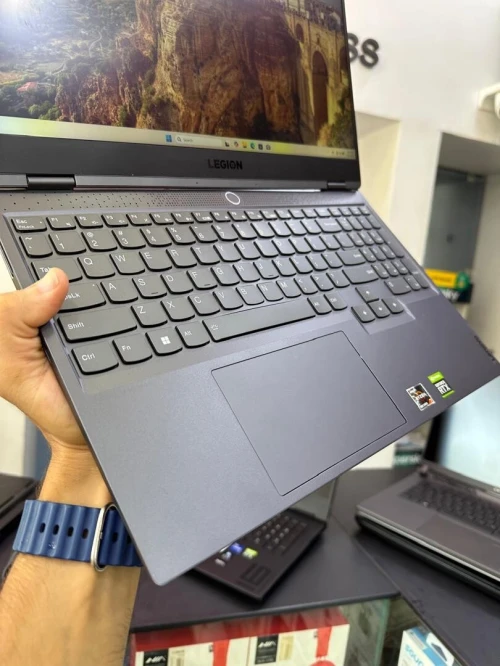 LENOVO LEGION SLIM 7 Pro R9000 Ryzen 7 5800H avec Radeon Vega RAM 16GB DISQUE 512GB SSD RTX 3060