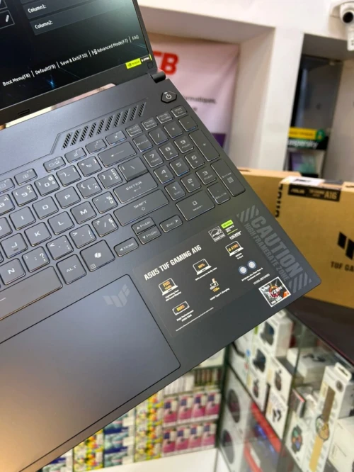 ASUS TUF GAMING A16 FA607N RYZEN 7 7745HS 16GB DDR5 512 SSD ECRAN 16" WUXGA 144Hz NVIDIA RTX4050 6GB