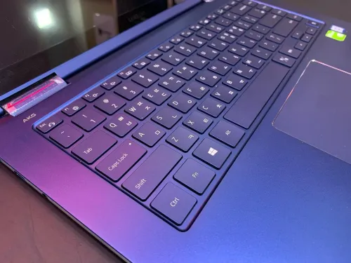 SAMSUNG NOTEBOOK PEN S Intel Core i7-8565U 8 Mo de 4,60 GHz 16GB 256GB SSD NVIDIA MX250 15.6" 360