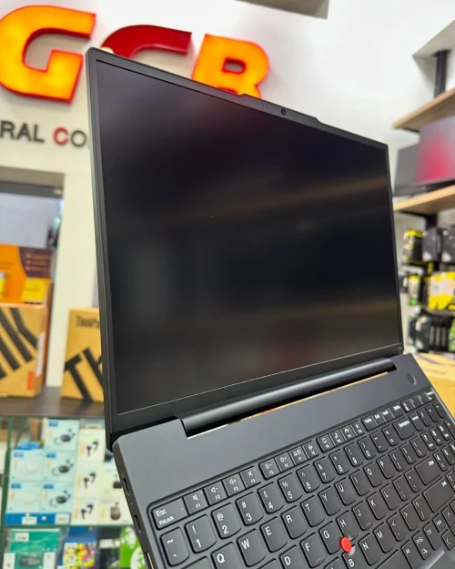 LENOVO THINKPAD E16 GEN 1 AMD Ryzen 5 7530U Jusqu à 4.5GHz  RAM 8GB DDR4  256GB SSD 16 WUXGA  