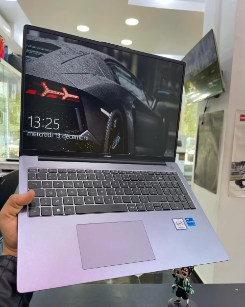HUAWEI MATEBOOK D16  RLEF-X Intel Core i5-12450H cache 12 Mo,  16GB  512GB SSD  16 FULL HD IPS  