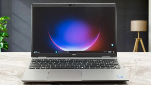 DELL LATITUDE 5550 Ultra 5 135U ;RAM 16GB DDR5 512GB SSD ECRAN 15.6" FHD + Intel Graphics
