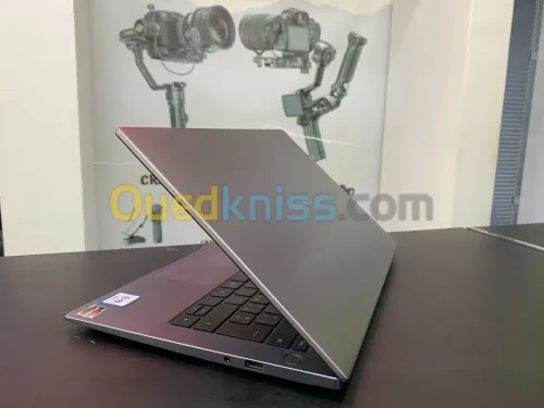 HUAWEI MATEBOOK D14 2020 AMD Ryzen 5 3500U avec graphiques Radeon Vega  8GB 512GB SSD 14" FHD