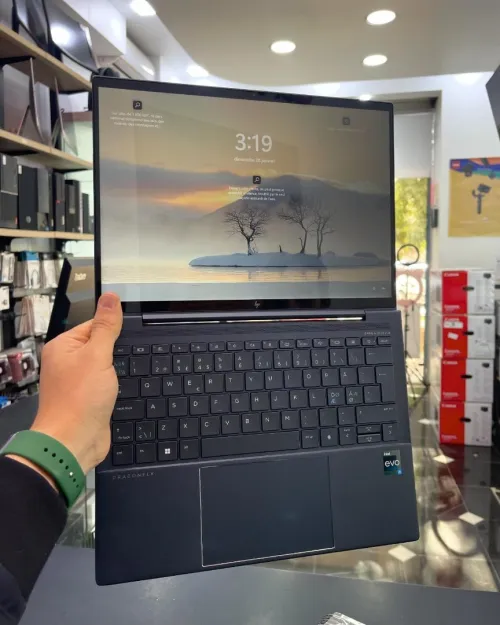 HP DRAGONFLY G4 Intel Core i5-1335U 12 Mo de cache, jusqu à 4,60 GHz  32GB  512GB SSD 13.5 FHD PLUS 