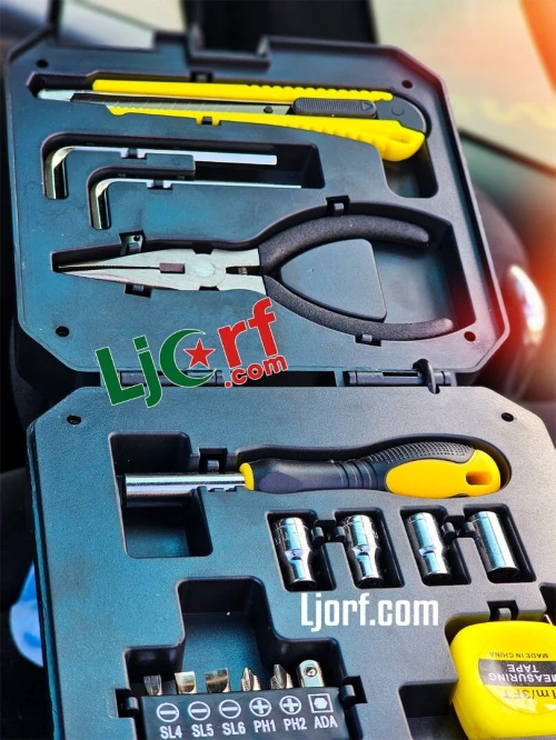 Lampe Solaire Portable 6 en 1 avec outils 1 مصباح يدوي متعدد الوظائف 6 في