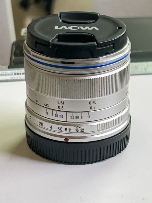 Objectif Laowa 7.5mm F2 Standard Argent Micro 4/3 (MFT)