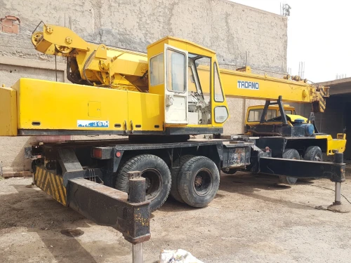 TADANO Lt300 30ton 1983