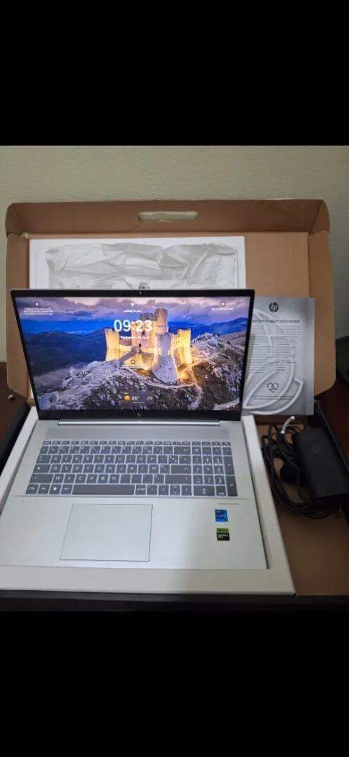 Envy Laptop 17-cw0011nf i7-1355U 