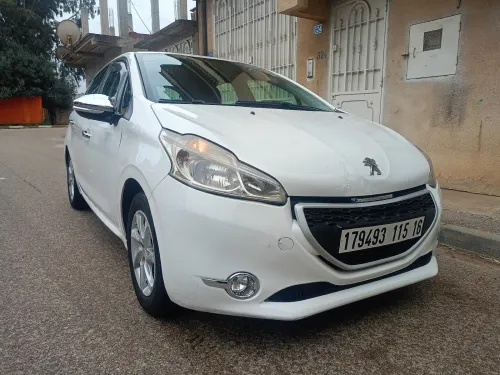 Peugeot 208 2015 Access Facelift