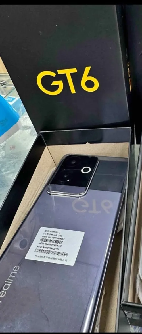 Realme GT6