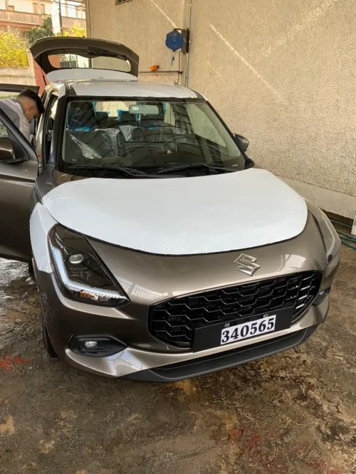Suzuki Swift 2025 Maron