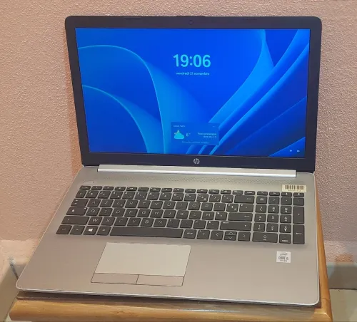 HP I5 10ème 8Ram