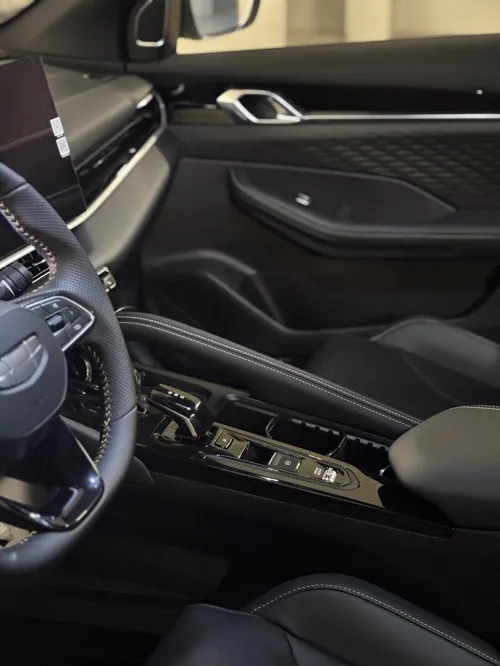 Geely Coolray 2026 La full option ( version internationale pas besoin de flash )