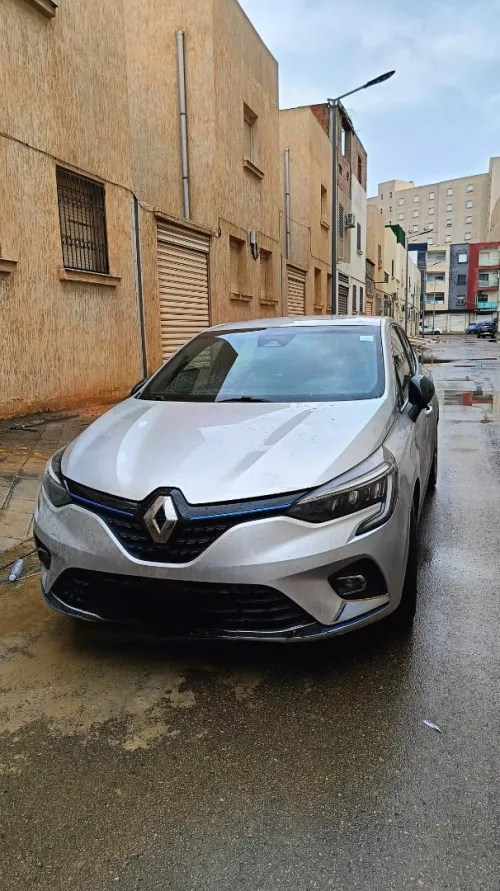 Renault Clio 5 2021 E-TECH HYBRIDE