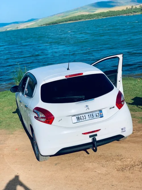 Peugeot 208 2015 