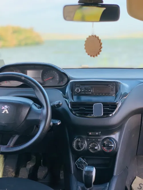 Peugeot 208 2015 
