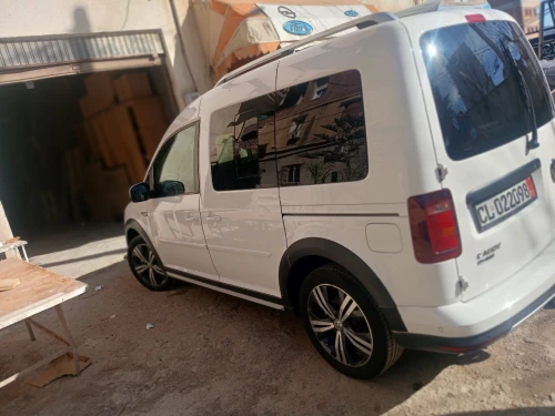 Volkswagen Caddy 2017 altrack