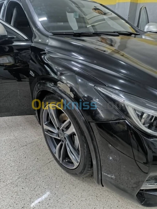 Infinity Q30s 2017 
