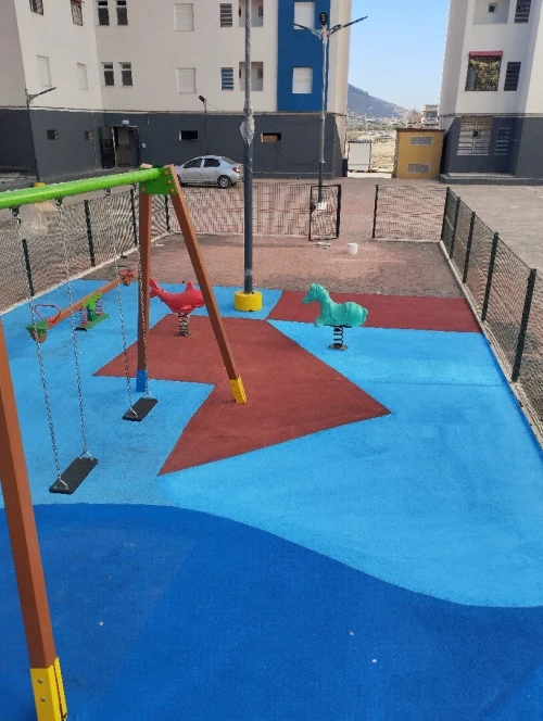 Air de jeux , revêtements Terrain de sport, gomme synthétique acrylique epdm, salle de sport 
