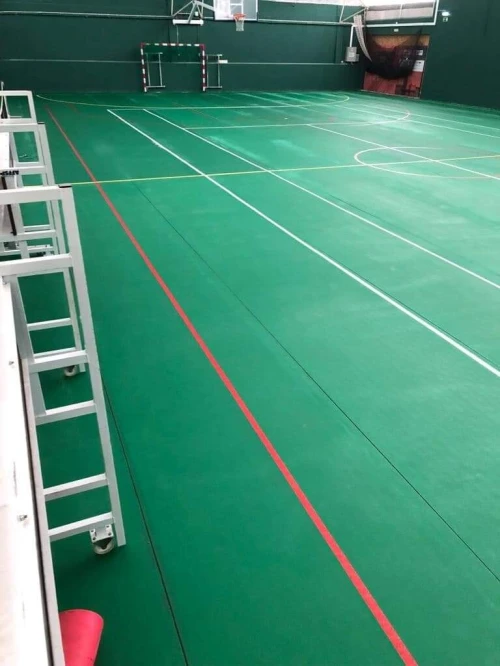 Air de jeux , revêtements Terrain de sport, gomme synthétique acrylique epdm, salle de sport 