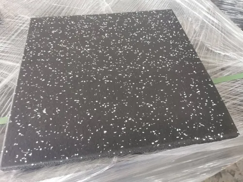 Tapis gomme, terrain de sport , salle de sport revêtements epdm , gomme gazon, 